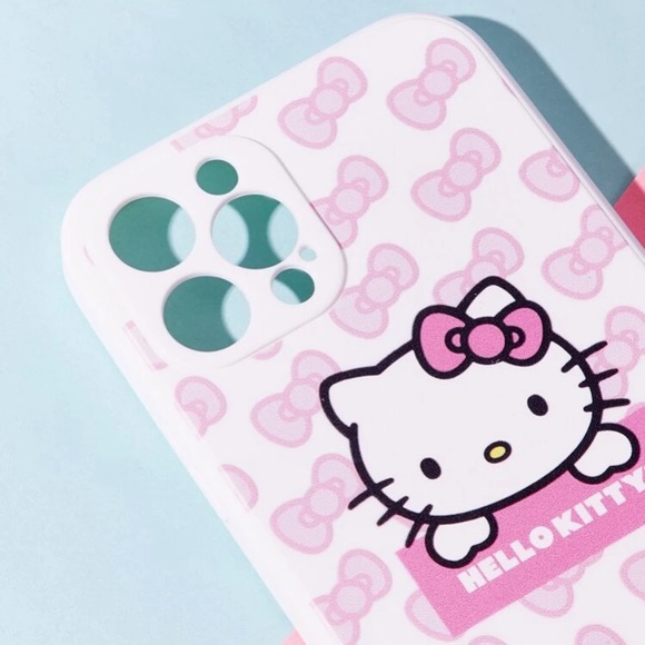 🎉HP! LAST 1! 🎀 2/$10 in Bundle! Hello Kitty iPhone 12 Phone Case - Picture 4 of 5